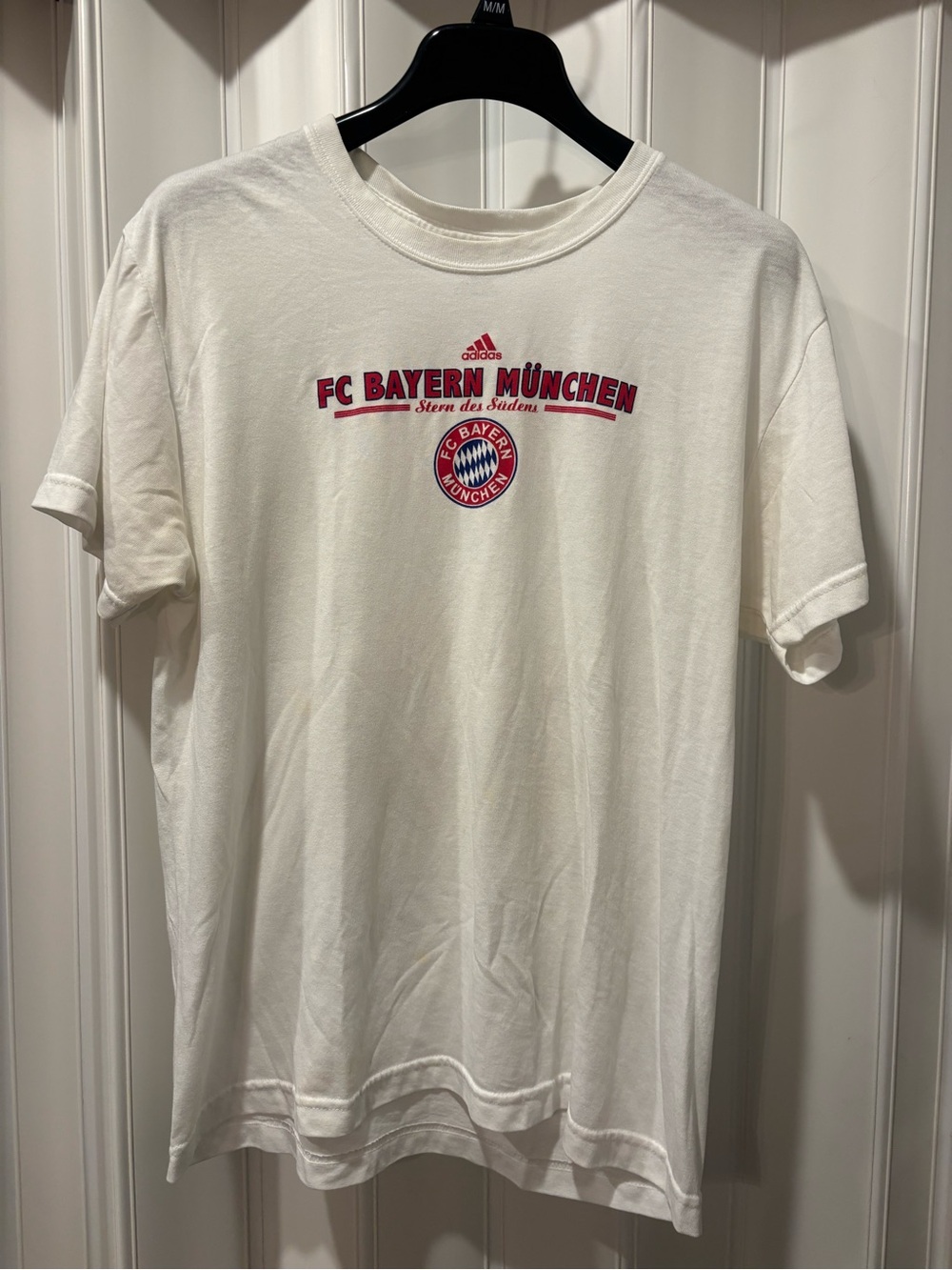 adidas White FC Bayern München Graphic Tee with Red Logo Size Large